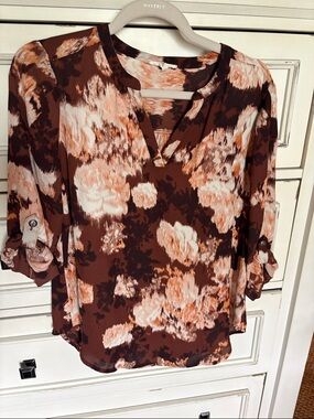 Maurices Brown & Cream Floral V-Neck Blouse
